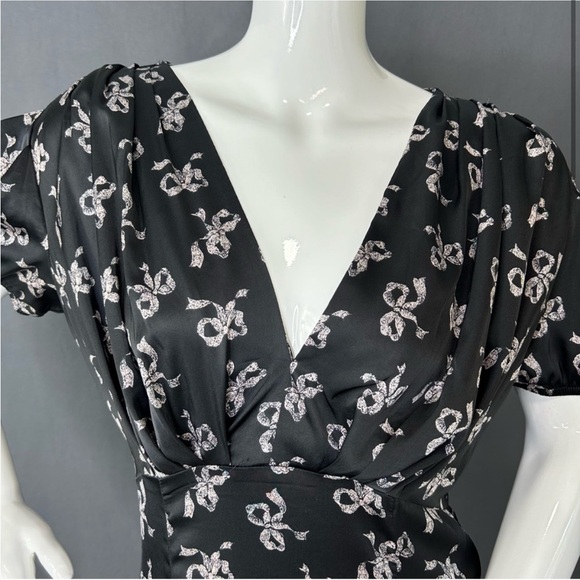 Betsey Johnson Classic Bow Print A-Line Satin Midi Dress in size 10 - Picture 5 of 5